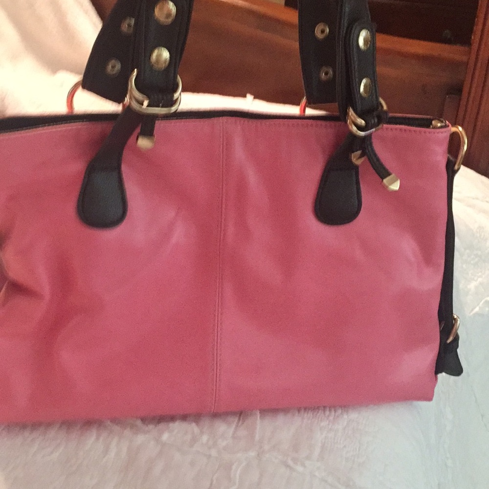 Pink handbag. Cute and trendy